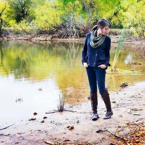 Meet your Posher, Melanie - Picture 2 of 7